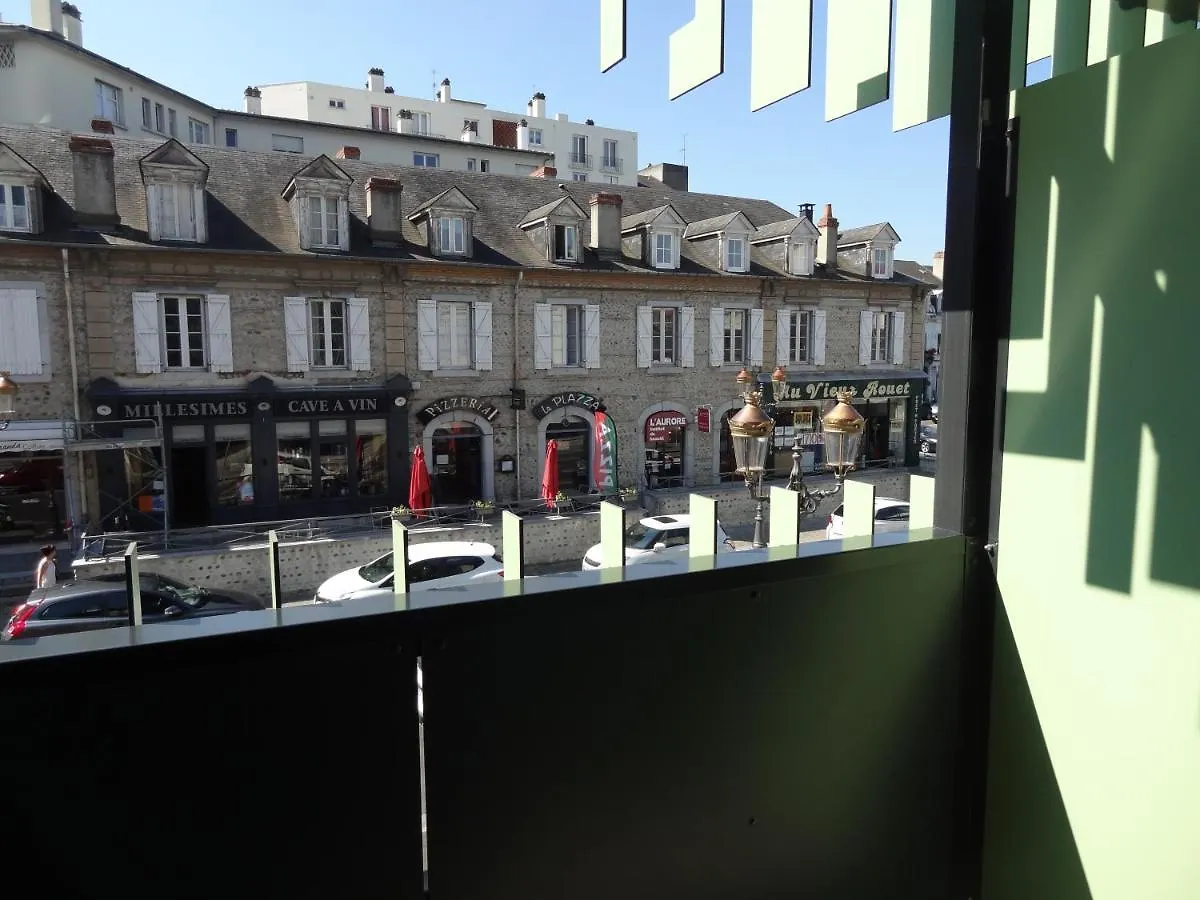 Cit'Hotel De La Marne Тарб Отель