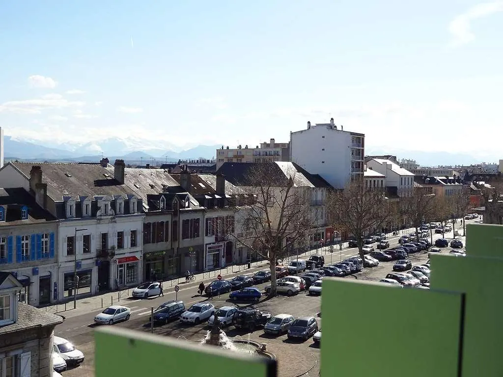 Cit'Hotel De La Marne Тарб Франция