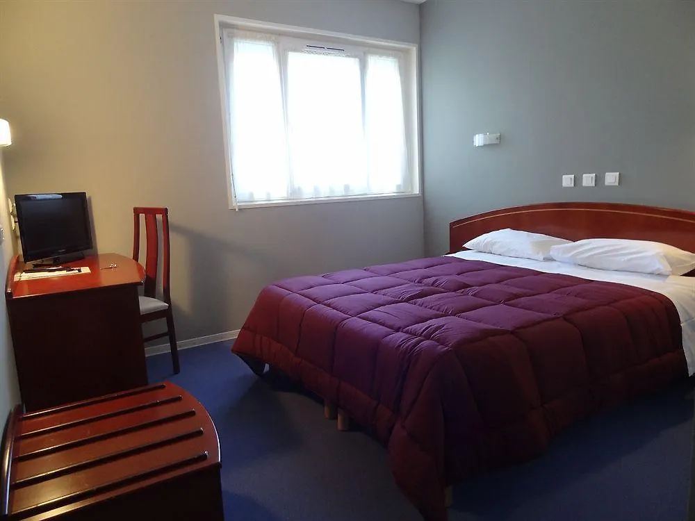 Cit'Hotel De La Marne Тарб Отель