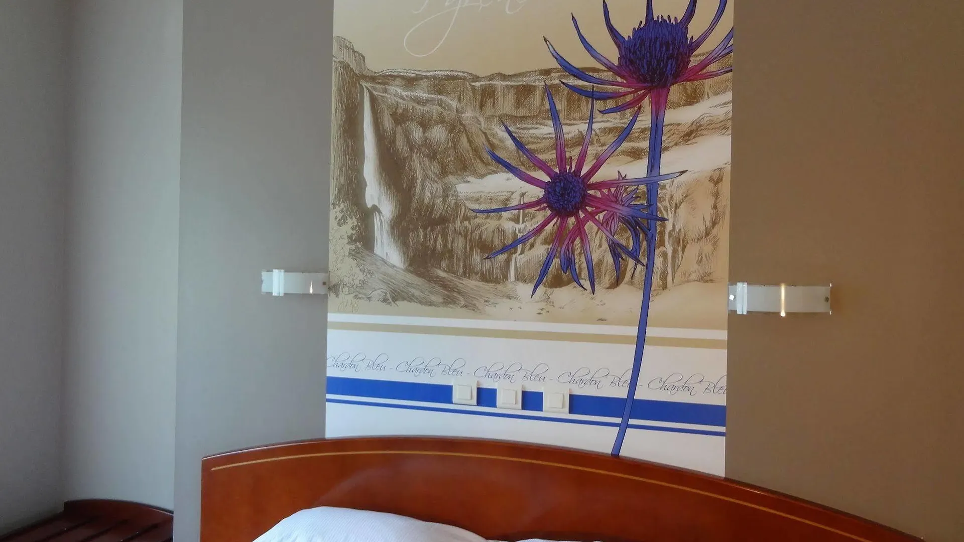 Cit'Hotel De La Marne Тарб Франция