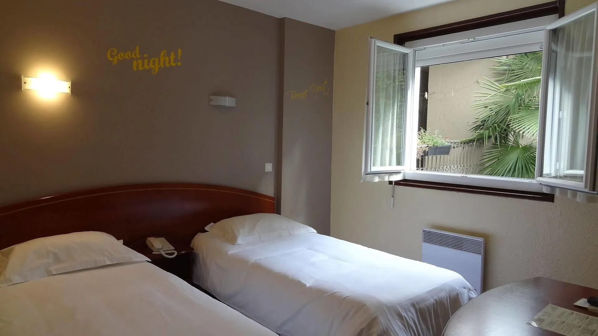 Cit'Hotel De La Marne Тарб 2*,