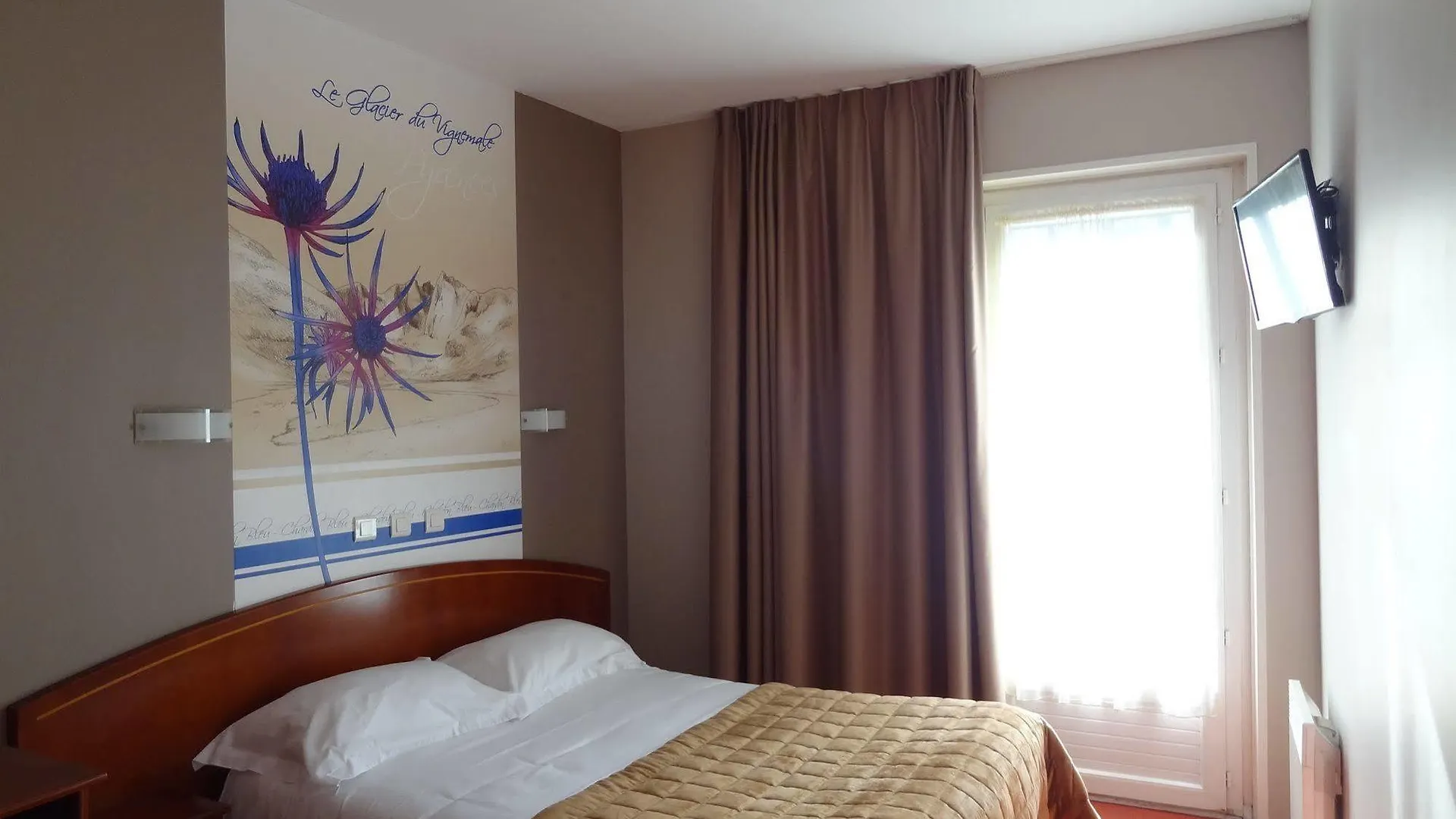 Cit'Hotel De La Marne Тарб 2*,